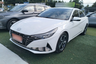 现代 伊兰特 2022款 1.5L CVT LUX尊贵版