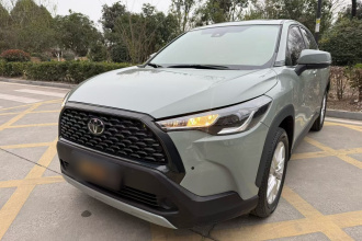 丰田 卡罗拉锐放 2022款 2.0L 精英版