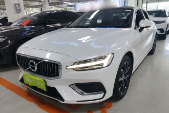沃尔沃S60 2020款 T4 智逸豪华版