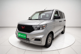 五菱汽车 五菱宏光V 2022款 1.5L劲取版电动助力LAR