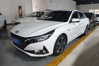 现代 伊兰特 2022款 240TGDi DCT LUX尊贵版