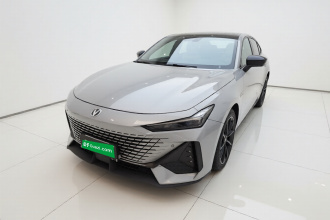 长安UNI-V 2022款 1.5T 尊贵型
