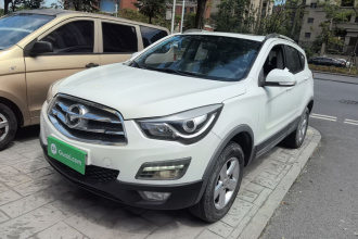 海马S5 2015款 1.6L 手动豪华型天窗版
