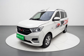 五菱汽车 五菱宏光 2021款 改款 1.5L S标准型 液压助力LAR