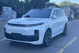 理想汽车 理想L8 2025款 Max 智能焕新版