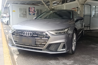 奥迪A7L 2022款 45 TFSI S-line 筑梦型流晶套装