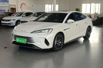比亚迪 海豹 2024款 荣耀版 DM-i 1.5T 121km 尊荣型