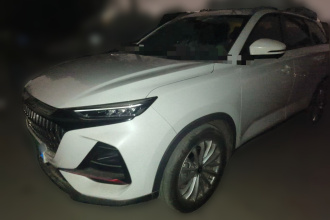 长安欧尚X7 PLUS 2022款 1.5T 蓝鲸版自动尊贵型 7座