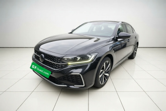 大众 帕萨特 2022款 330TSI 星空豪华版