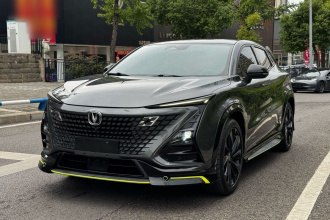 长安UNI-T 2022款 1.5T 运动版 尊贵型