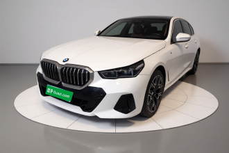 宝马5系 2025款 530Li 尊享型 M运动套装