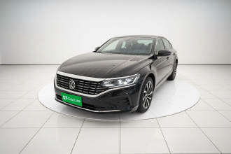 大众 帕萨特 2025款 出众款 380TSI 龙腾版