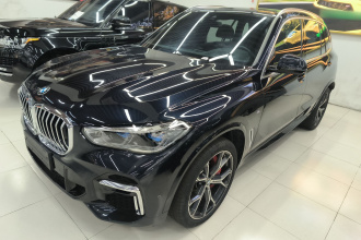 宝马X5 2022款 改款 xDrive 40Li M运动套装