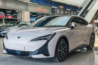 ARCFOX极狐 极狐 阿尔法S5 2024款 560MAX 185kW