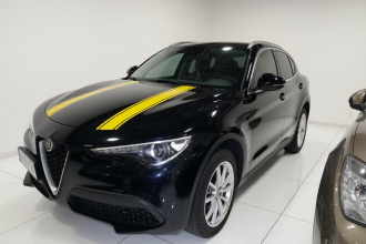 阿尔法·罗密欧 Stelvio斯坦维 2017款 2.0T 200HP 豪华版