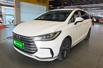 比亚迪 宋MAX新能源 2022款 DM-i 105KM 尊荣型