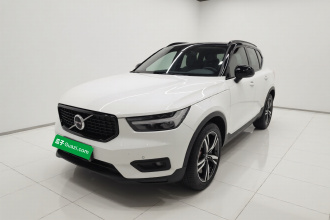 沃尔沃XC40 2020款 T4 四驱智雅运动版