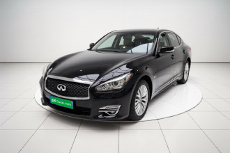 英菲尼迪Q70 2019款 Q70L 2.0T 精英版 PLUS