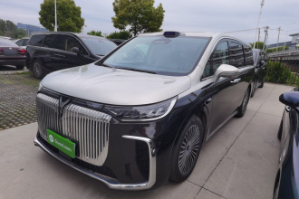 岚图汽车 岚图梦想家 2025款 PHEV 四驱旗舰乾崑版