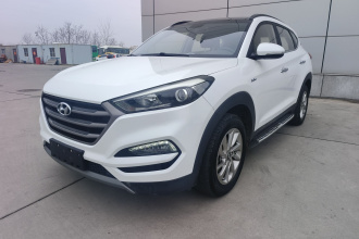 现代 途胜 2018款 1.6T 双离合两驱15周年特别版