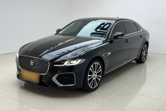 捷豹XFL 2024款 2.0T P250 两驱尊享豪华版