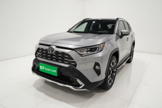 丰田 RAV4荣放 2021款 2.0L CVT两驱尊贵版