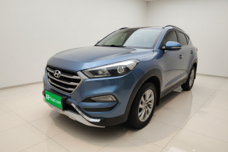 现代 途胜 2015款 1.6T 双离合两驱智能型