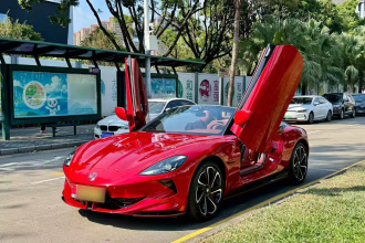 名爵 MG Cyberster 2024款 520km 传奇四驱版