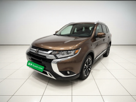 三菱 欧蓝德 2020款 2.0L 两驱畅享版 5座