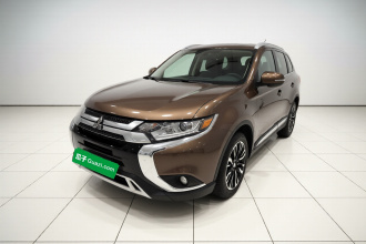 三菱 欧蓝德 2020款 2.0L 两驱畅享版 5座