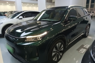 蓝电E5 PLUS 2025款 120km 标准旅行定制版 7座