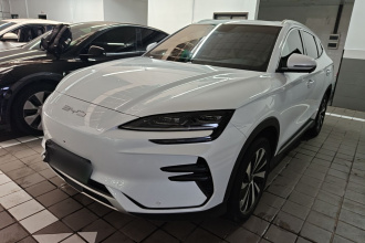 比亚迪 宋PLUS新能源 2024款 荣耀版 EV 520km 尊贵型
