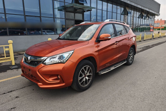 比亚迪 宋 2016款 盖世版 1.5TI 手动豪雅型