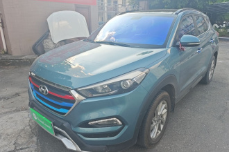 现代 途胜 2015款 1.6T 双离合两驱智能型