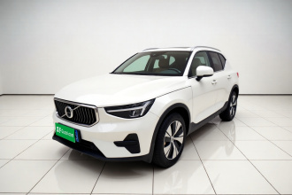 沃尔沃XC40 2024款 B3 智远豪华版