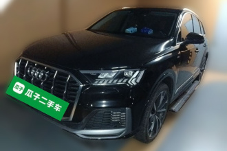 奥迪Q7 2023款 55 TFSI quattro S line运动型