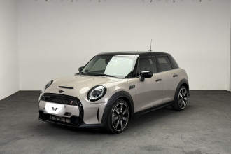 MINI 2023款 2.0T COOPER S 艺术家 五门版