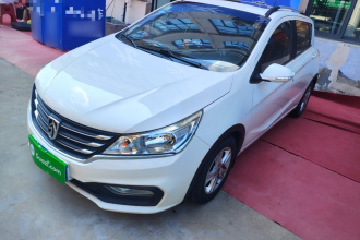 宝骏310 2016款 1.2L 手动豪华型