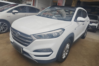 现代 途胜 2018款 1.6T 双离合两驱15周年特别版