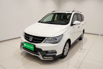 宝骏730 2016款 1.5L 手动豪华型 7座