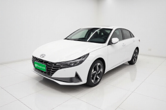 现代 伊兰特 2022款 1.5L CVT LUX尊贵版