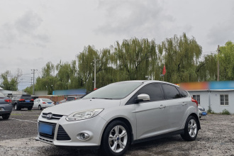 福特 福克斯 2012款 两厢 1.6L 自动风尚型