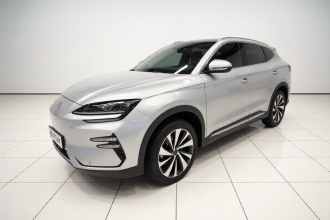 比亚迪 宋PLUS新能源 2024款 荣耀版 EV 520km 尊贵型