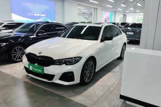 宝马3系 2022款 325i M运动曜夜套装