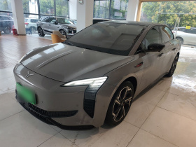 红旗EH7 2024款 760 Pro+ 四驱版