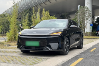 吉利银河 银河L6 2024款 125km PLUS 龙腾版