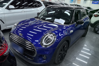 MINI 2019款 1.5T COOPER 艺术家 五门版