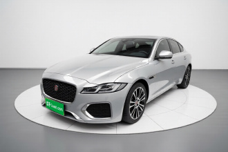 捷豹XFL 2024款 2.0T P250 两驱尊享豪华版