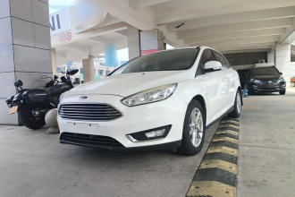 福特 福克斯 2015款 三厢 EcoBoost 180 自动精英型