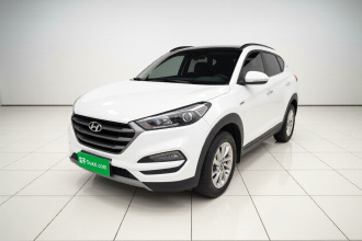 现代 途胜 2015款 1.6T 双离合两驱智能型